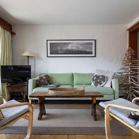 La Ruinette-3-bed Flat With Balcony In *